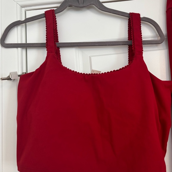 Red Crop Tank and Flared Leggings Set - Picture 4 of 12